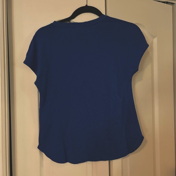 Nike Sleeveless Tee - Picture 2 of 3